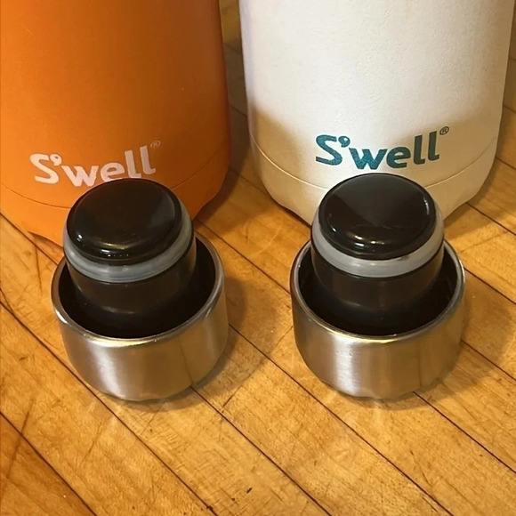 S'well Stainless Steel Water Bottle - 17 Fl Oz - Triple-Layered Vacuum-Insulated - Picture 2 of 3